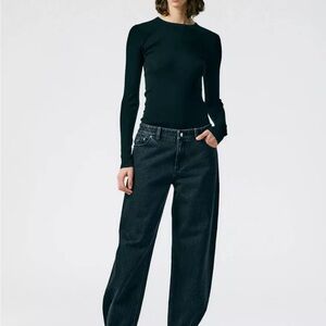 27 Tibi Brancusi in Black